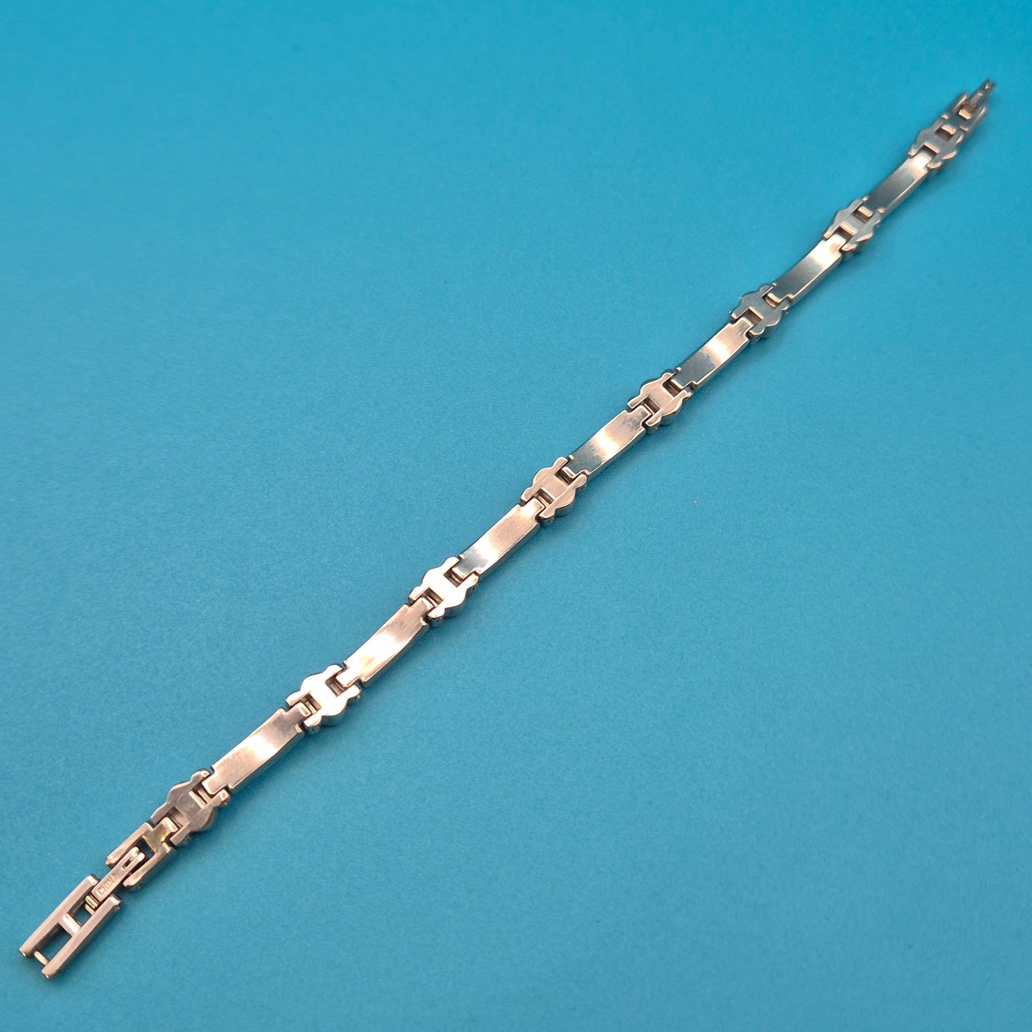 Vintage Armband in Silber-Optik mit pinken Zirkonia-Steinen