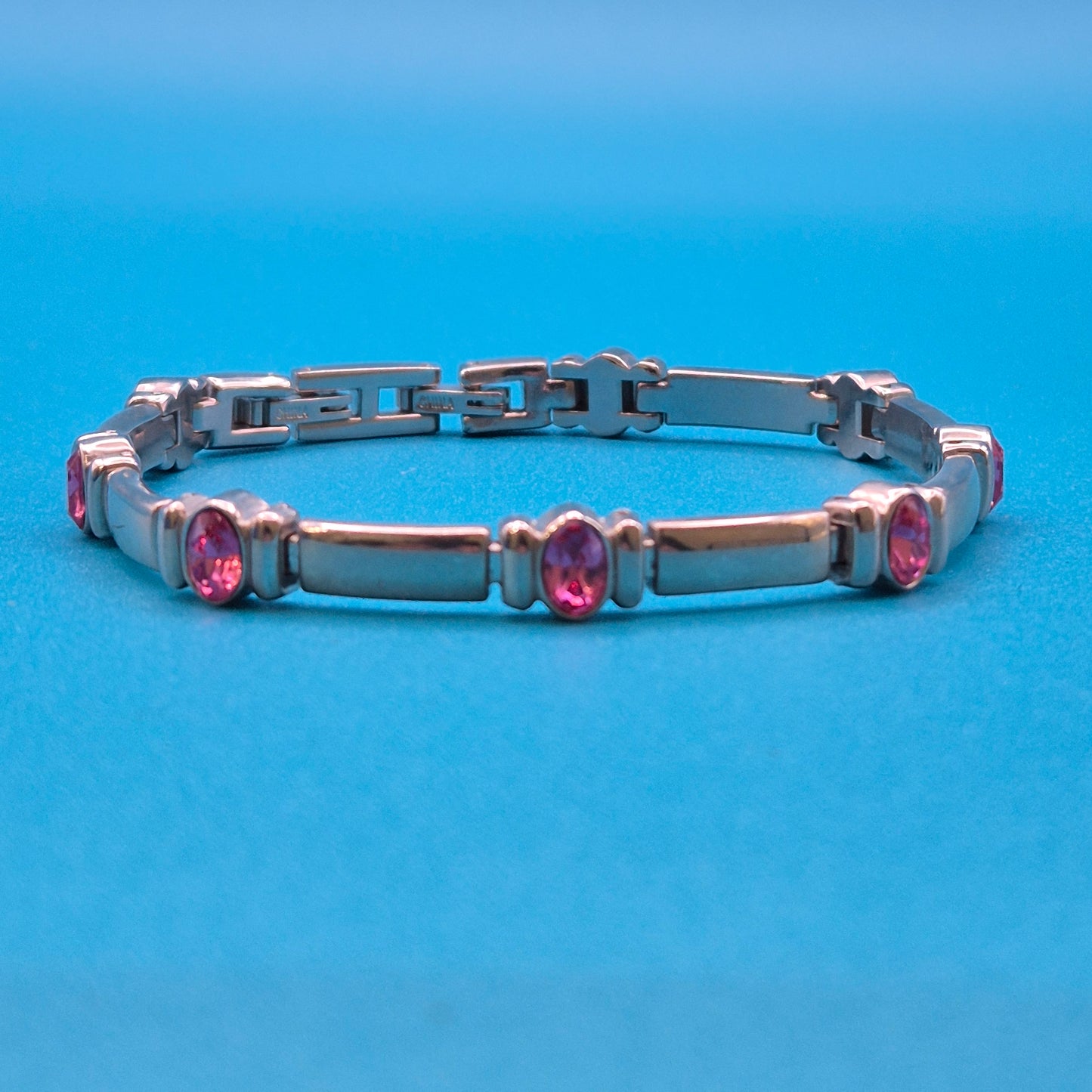 Vintage Armband in Silber-Optik mit pinken Zirkonia-Steinen