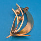 Vintage Designer Brosche in Halbmond-Optik mit zwei Perlen Goldfarben