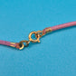 Vintage Halskette mit violettem Emaille-Anhänger in Blattform
