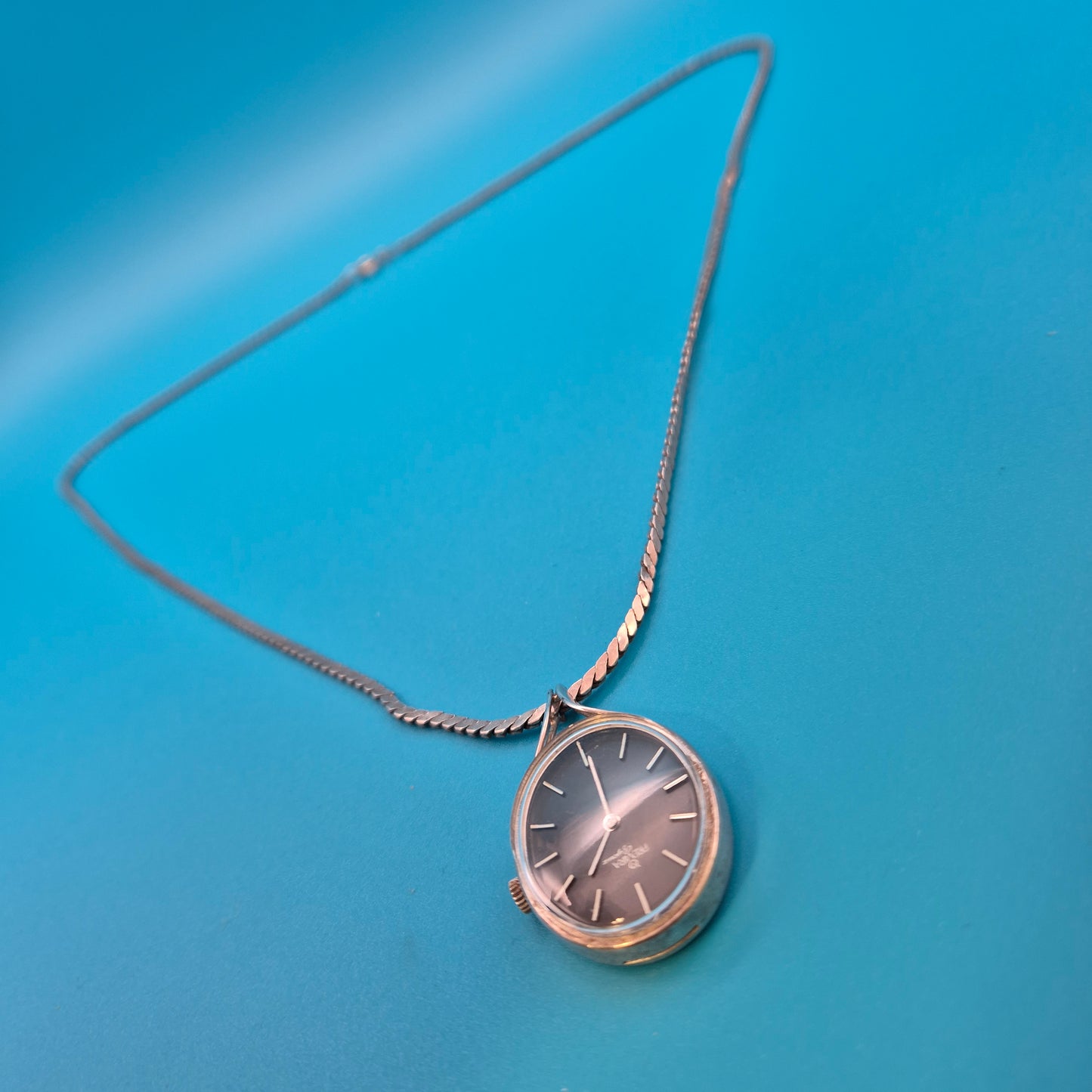 Elegante Vintage Premira Bijou Uhren-Halskette im ovalen Design