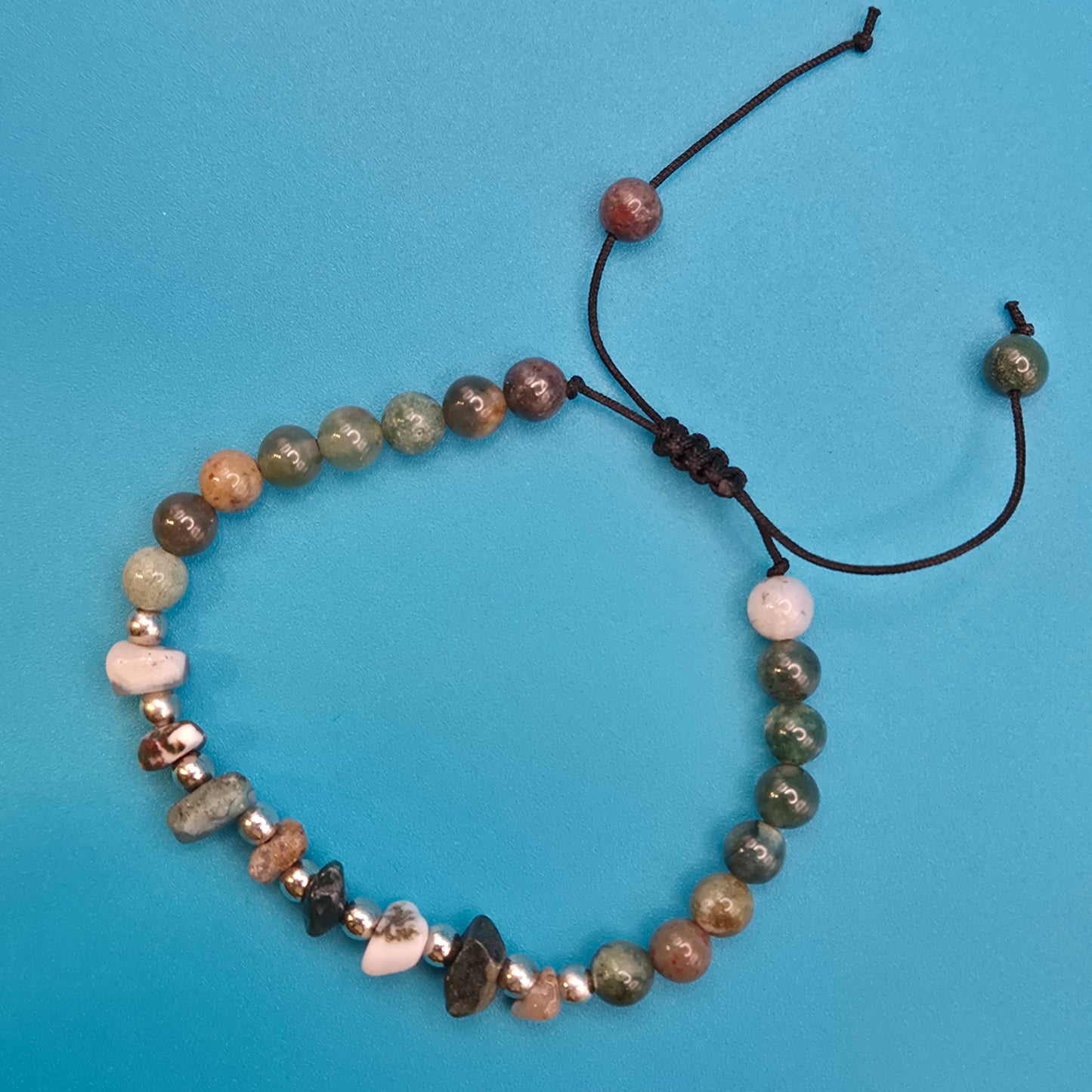 Naturstein-Armband aus Halbedelsteinen mit variabler Zugschließe