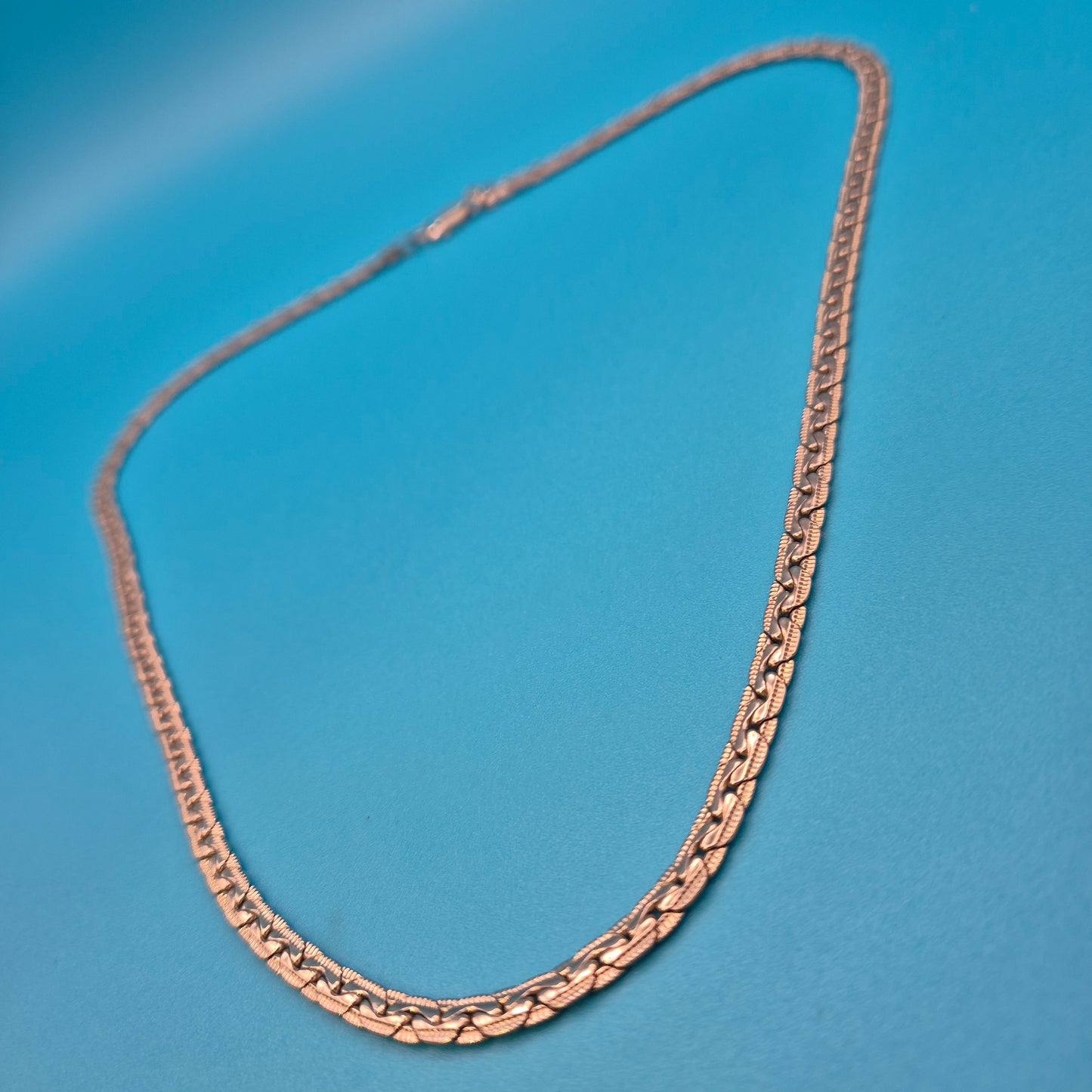 Klassische Vintage Kette in Goldoptik – Geflochtenes Design