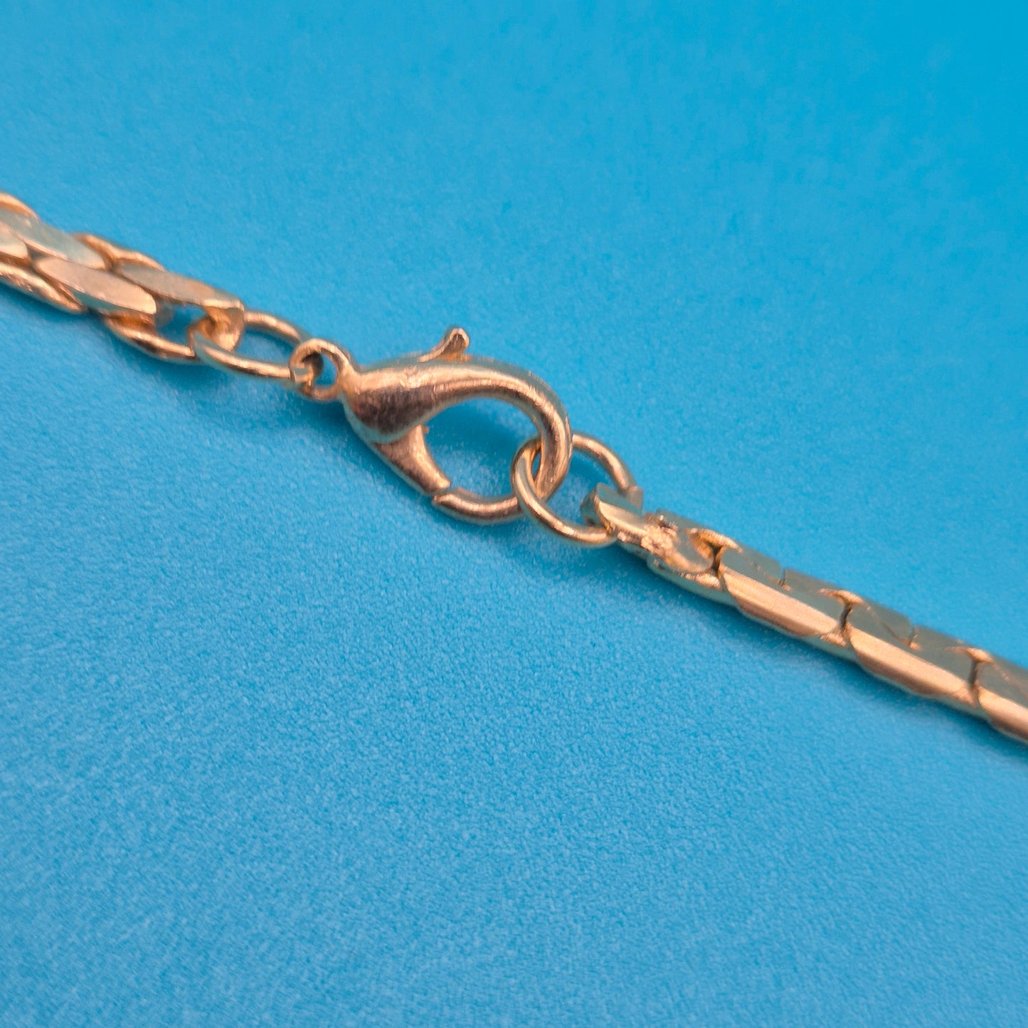 Elegante Vintage Schlangenkette in Goldoptik – Zeitloses Design