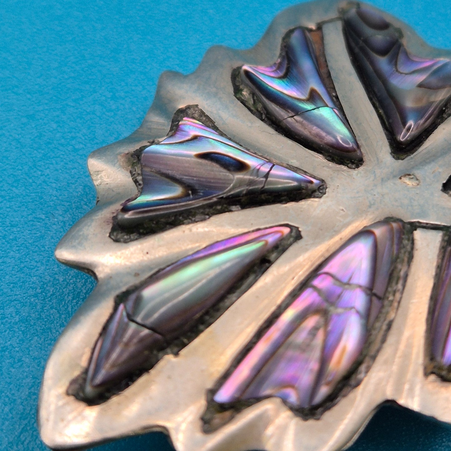 Vintage Abalone Perlmutt Brosche Blattform in Silberoptik