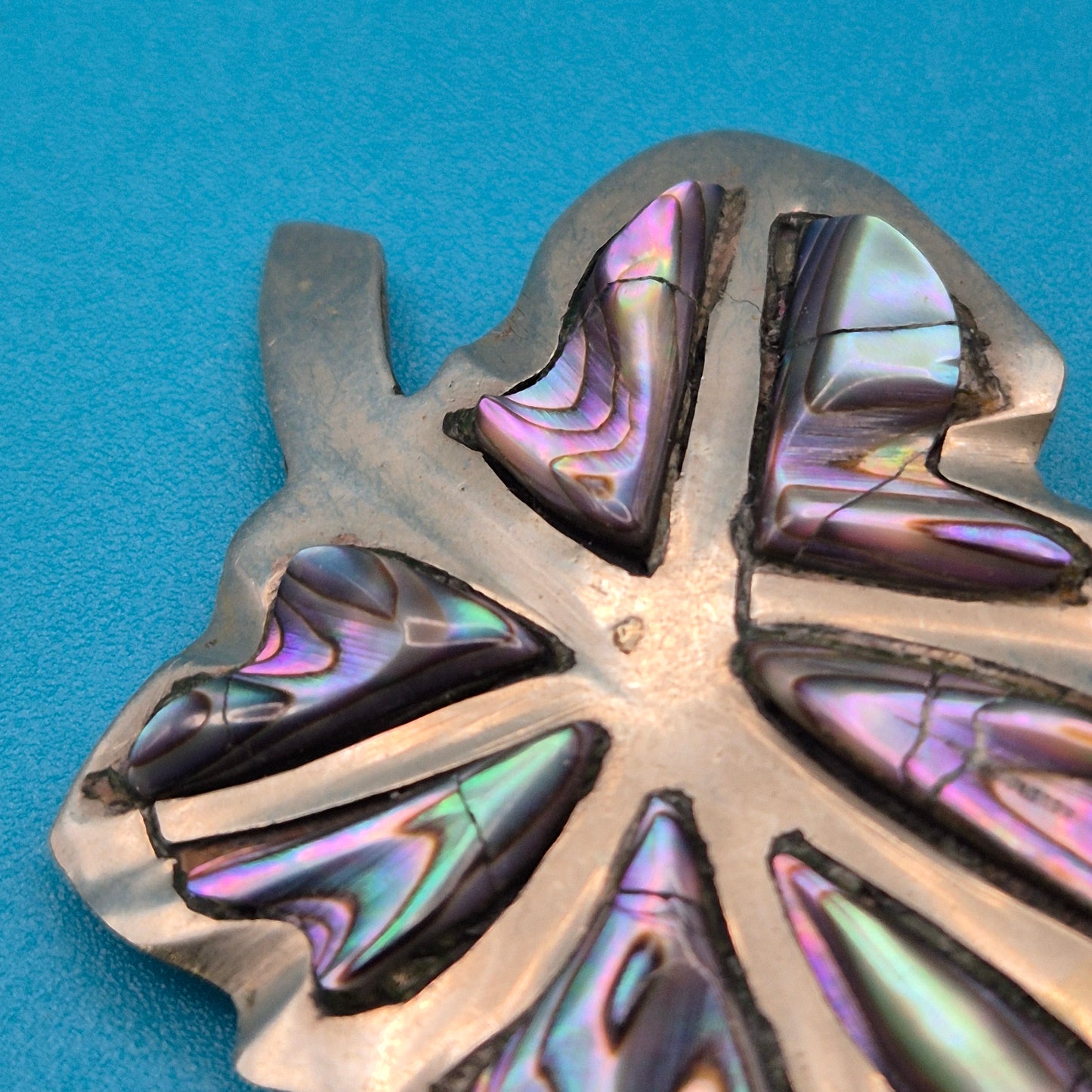 Vintage Abalone Perlmutt Brosche Blattform in Silberoptik