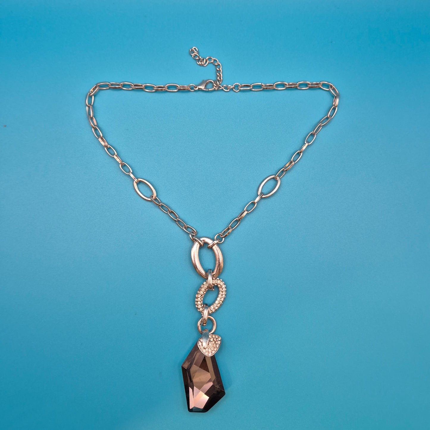 Vintage Kette mit anthrazitfarbenem Kristall-Anhänger in Silber-Optik