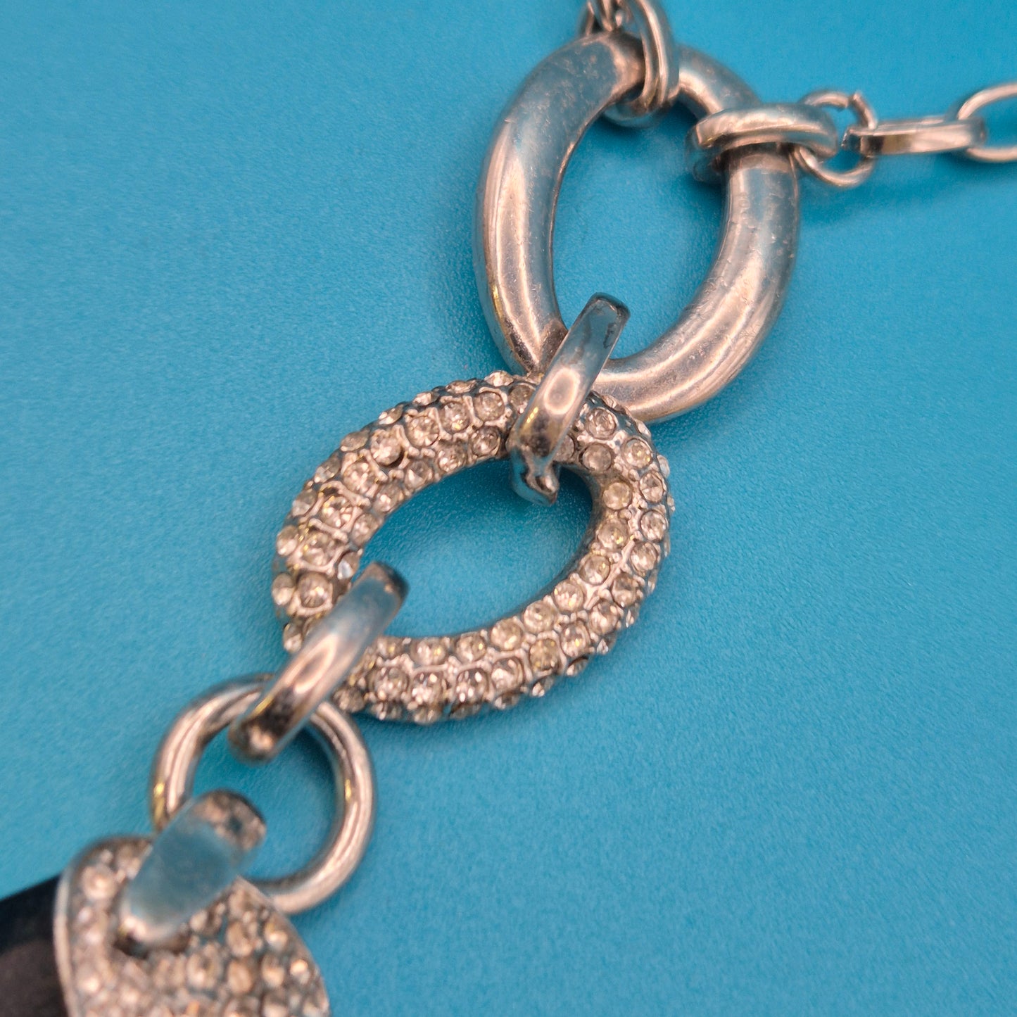 Vintage Kette mit anthrazitfarbenem Kristall-Anhänger in Silber-Optik