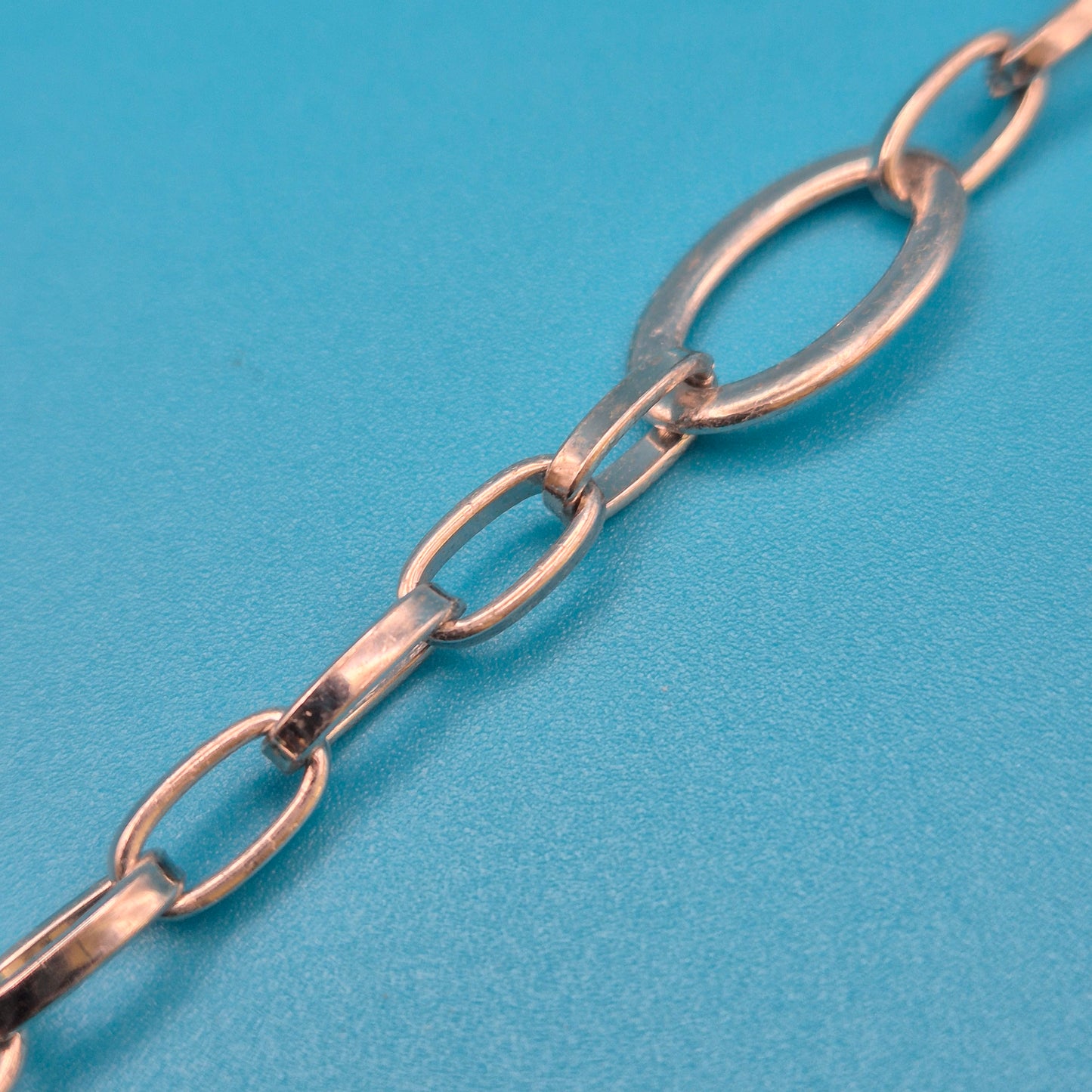 Vintage Kette mit anthrazitfarbenem Kristall-Anhänger in Silber-Optik