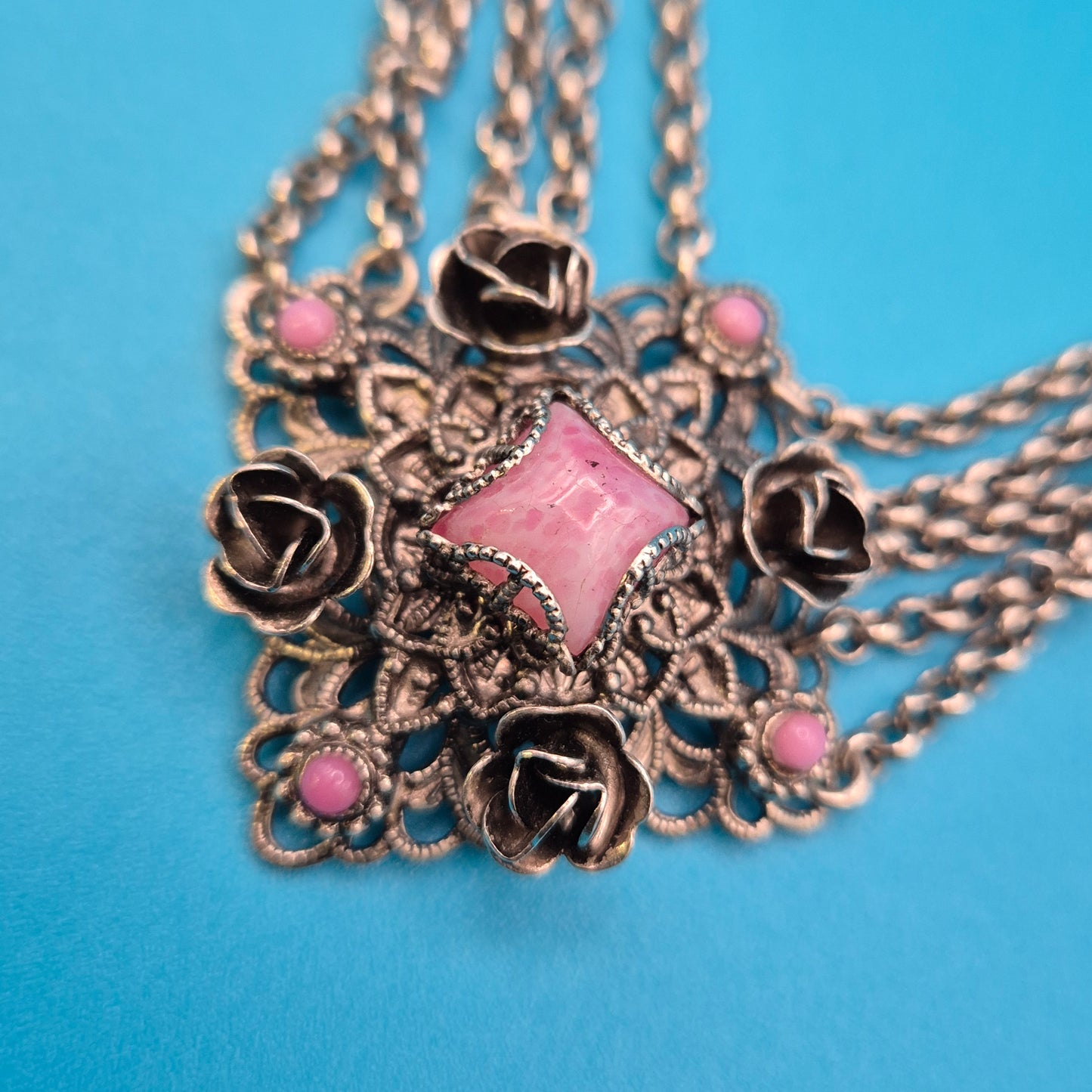 Vintage Statement Halskette mit Blumen-Elementen und rosa Steinbesatz