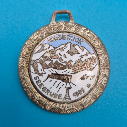 Vintage Innsbruck Seegrube Medaille Anhänger mit Emaille-Motiv 1905