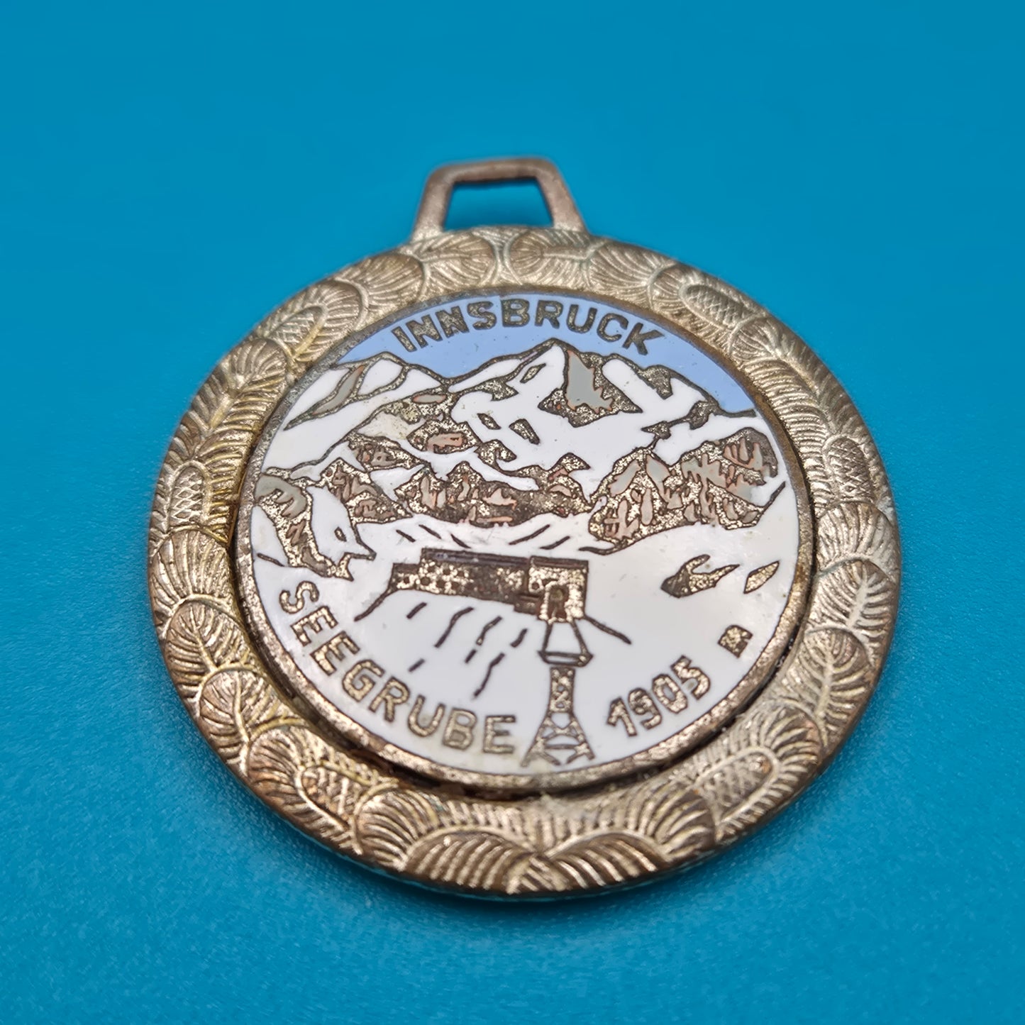 Vintage Innsbruck Seegrube Medaille Anhänger mit Emaille-Motiv 1905