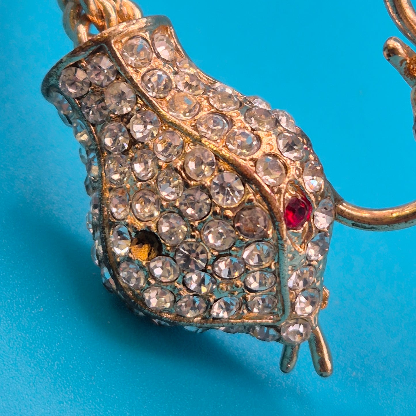 Vintage Doppel-Schlangenkopf Armreif mit Strassbesatz Goldfarben