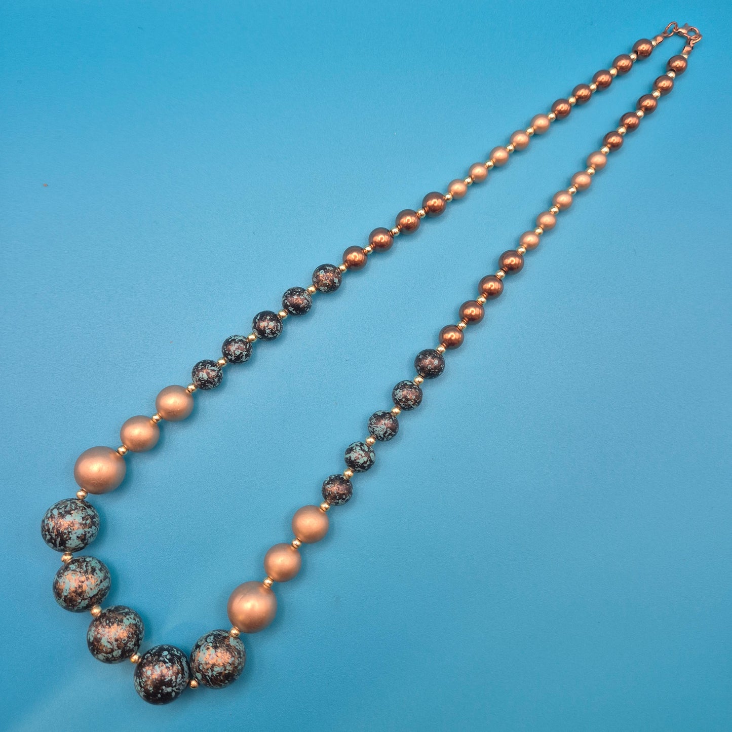Vintage Statement-Kette mit marmorierten Kugeln in Bronze und Türkis