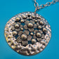Vintage Statement-Kette mit großem gehämmertem Blumen-Anhänger