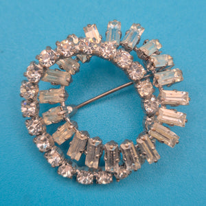 Vintage Kristall Brosche Rundes Design mit Baguette & Rundsteinen Silberfarben