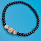 Elegantes Stretch-Armband mit schwarzen Perlen und Kristall-Akzenten
