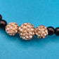 Elegantes Stretch-Armband mit schwarzen Perlen und Kristall-Akzenten