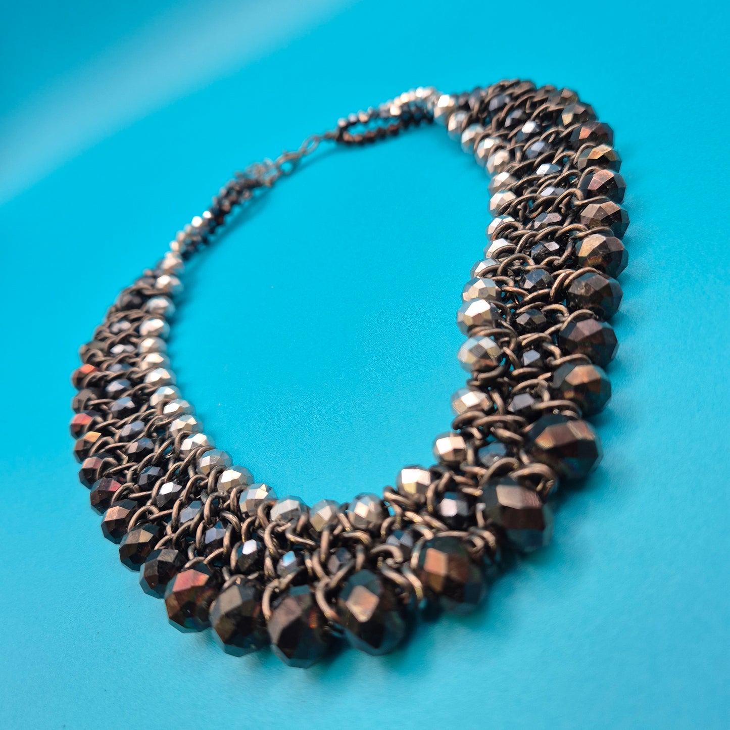 Vintage Statement Collier mit facettierten Glasperlen in Grau & Anthrazit