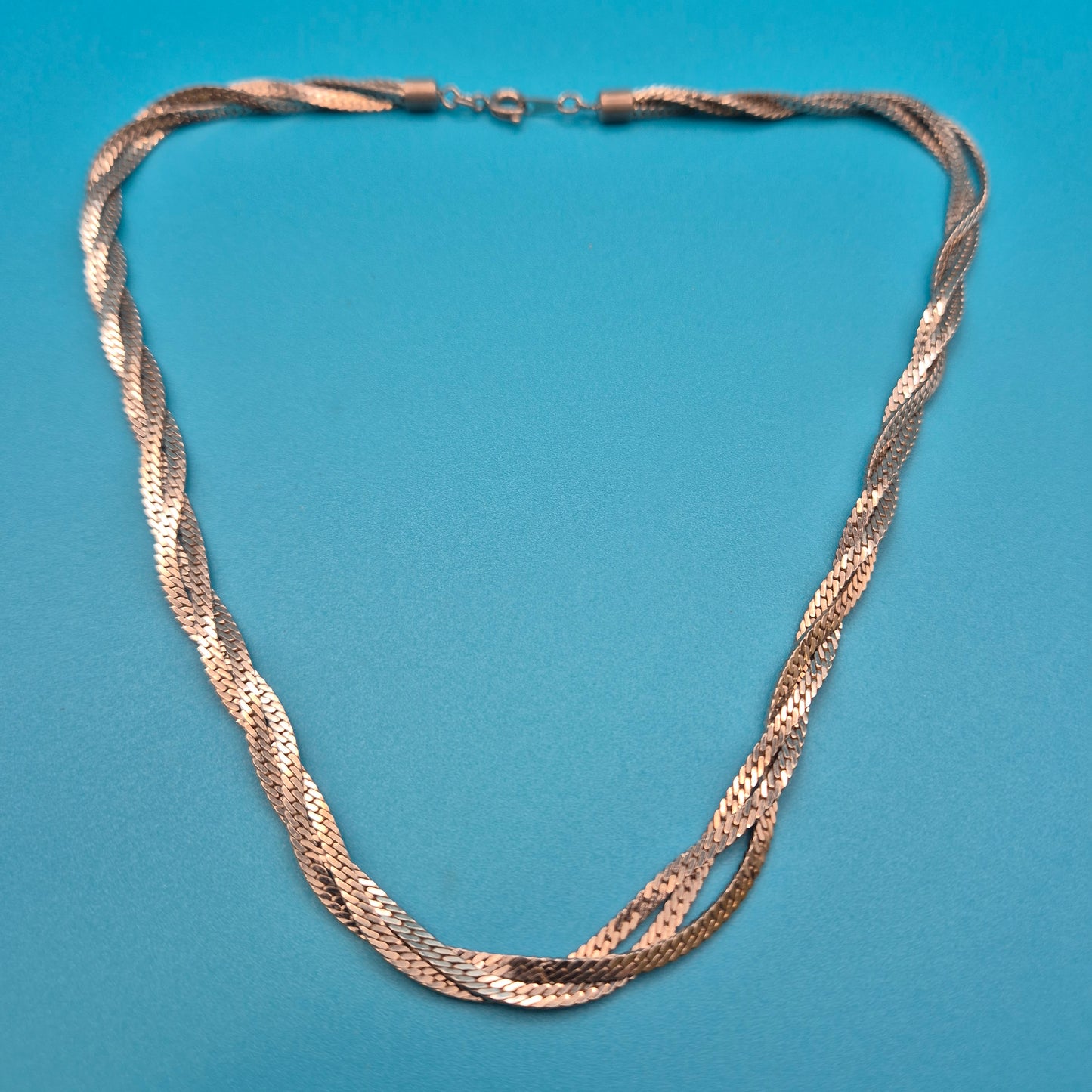 Elegante Vintage Dreireihige Kordelkette mit Fischgrätmuster