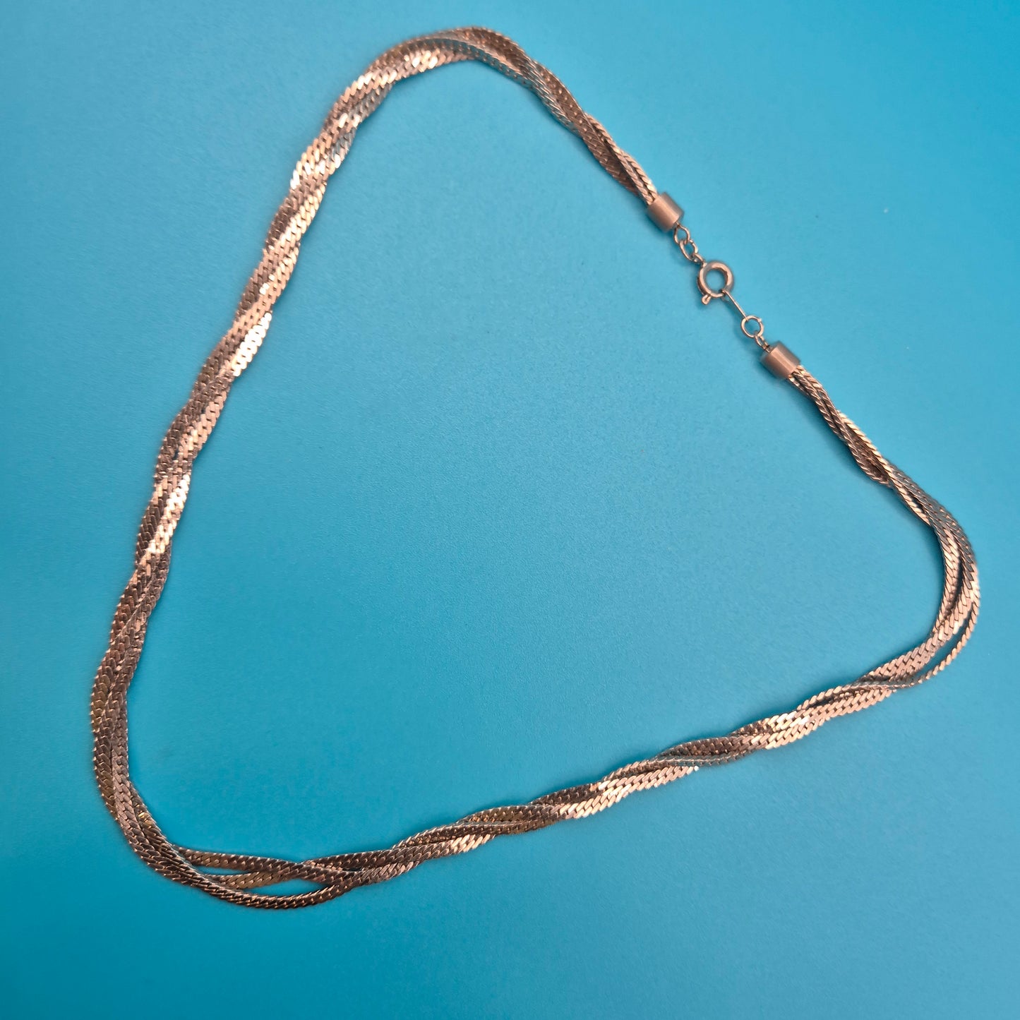 Elegante Vintage Dreireihige Kordelkette mit Fischgrätmuster