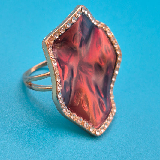 Vintage Statement-Ring mit irisierendem Stein und Strass-Besatz