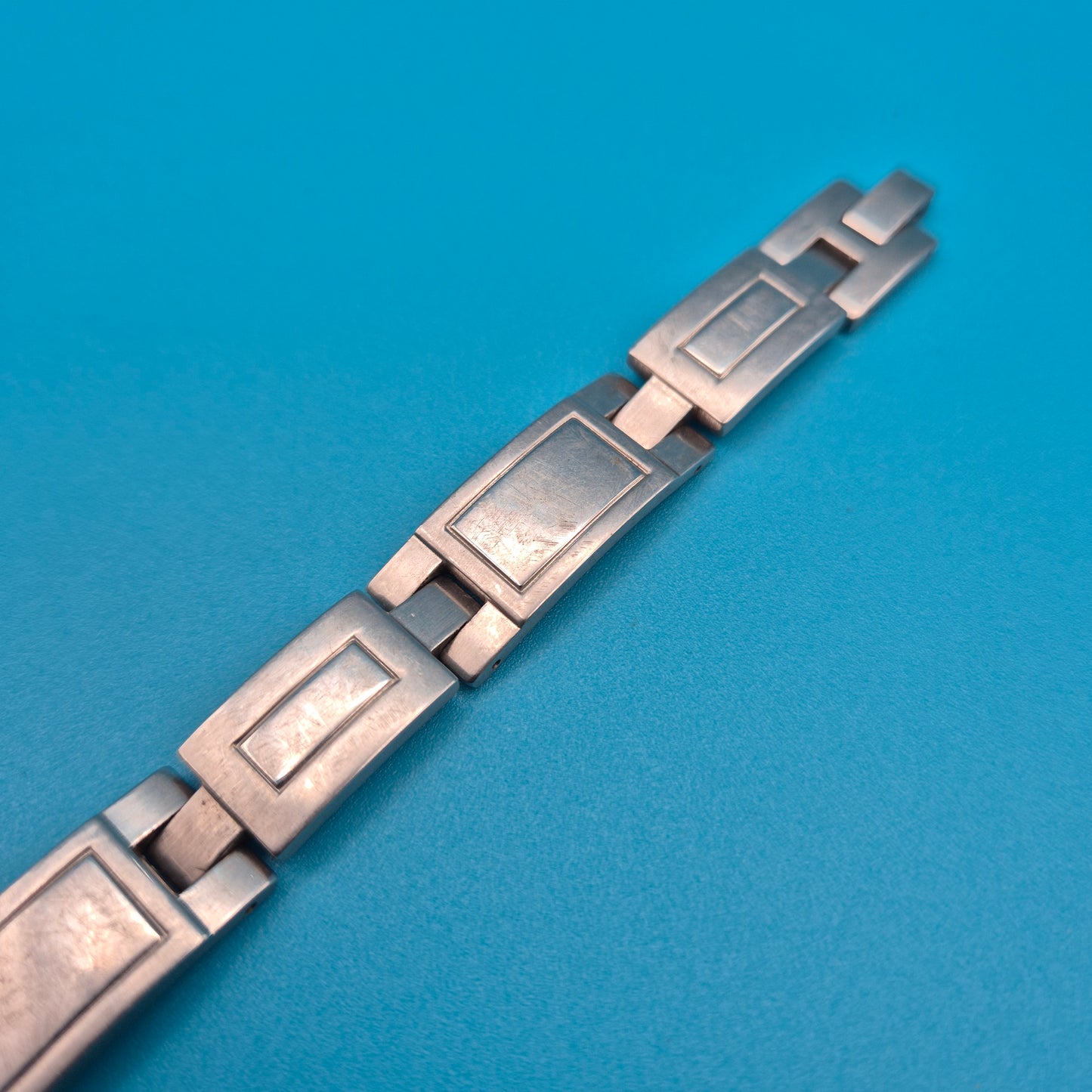 Elegantes Vintage-Armband aus Edelstahl im minimalistischen Glieder-Design