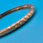 Vintage Armreif mit geometrischer Gravur und Punkt-Detail