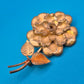 Vintage Goldfarbene Blumen-Brosche mit Blättern Akzenten