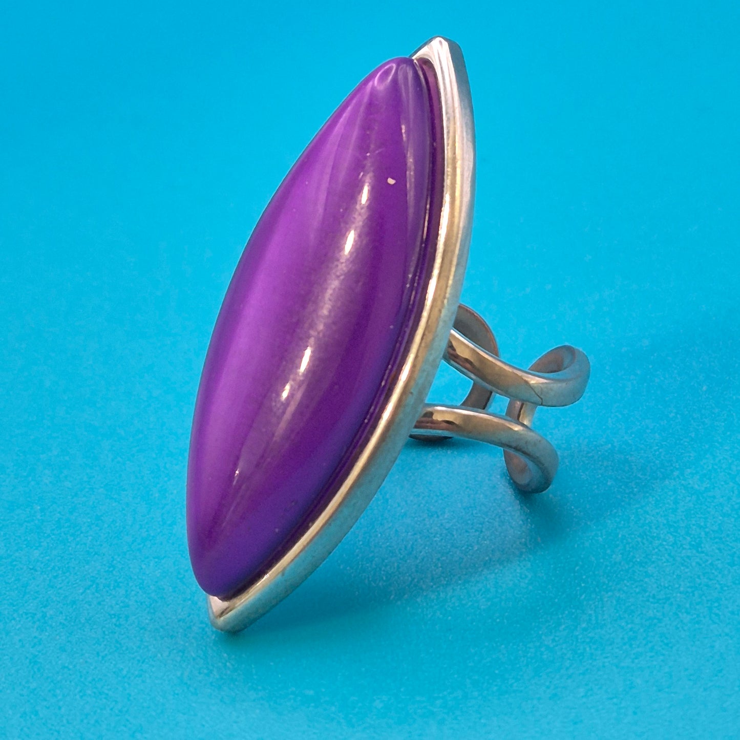 Vintage Statement-Ring Marquise Violett Cabochon Silberfarben