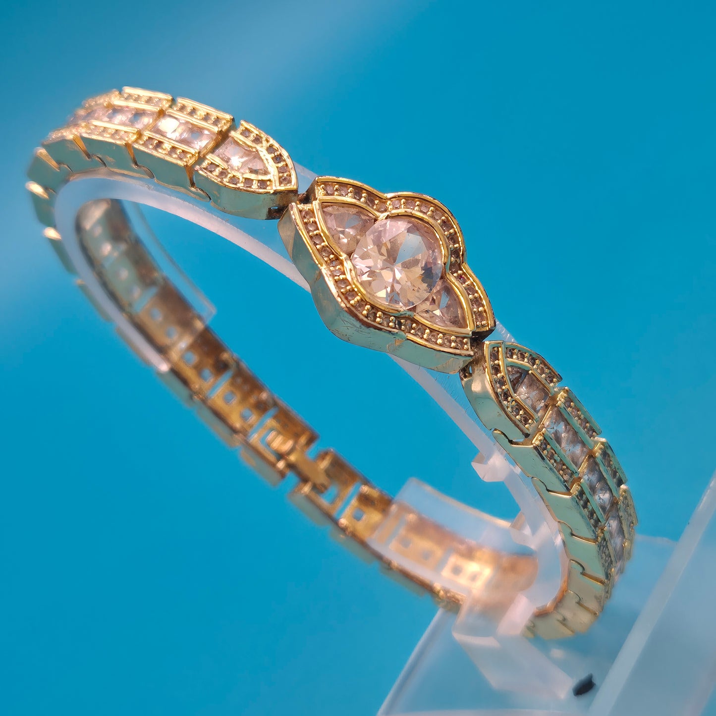 Vintage Armband Goldfarben mit Zirkonia Besatz und ovalem Mittelstein