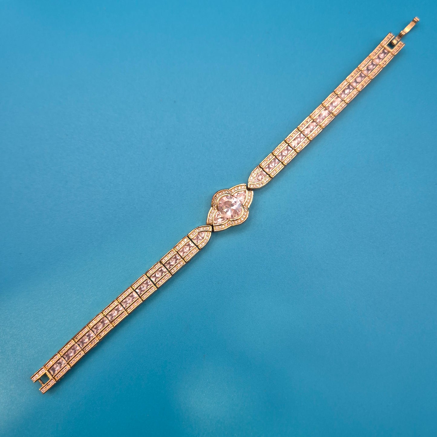 Vintage Armband Goldfarben mit Zirkonia Besatz und ovalem Mittelstein