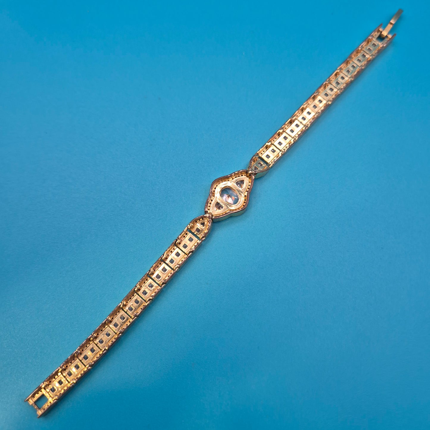 Vintage Armband Goldfarben mit Zirkonia Besatz und ovalem Mittelstein
