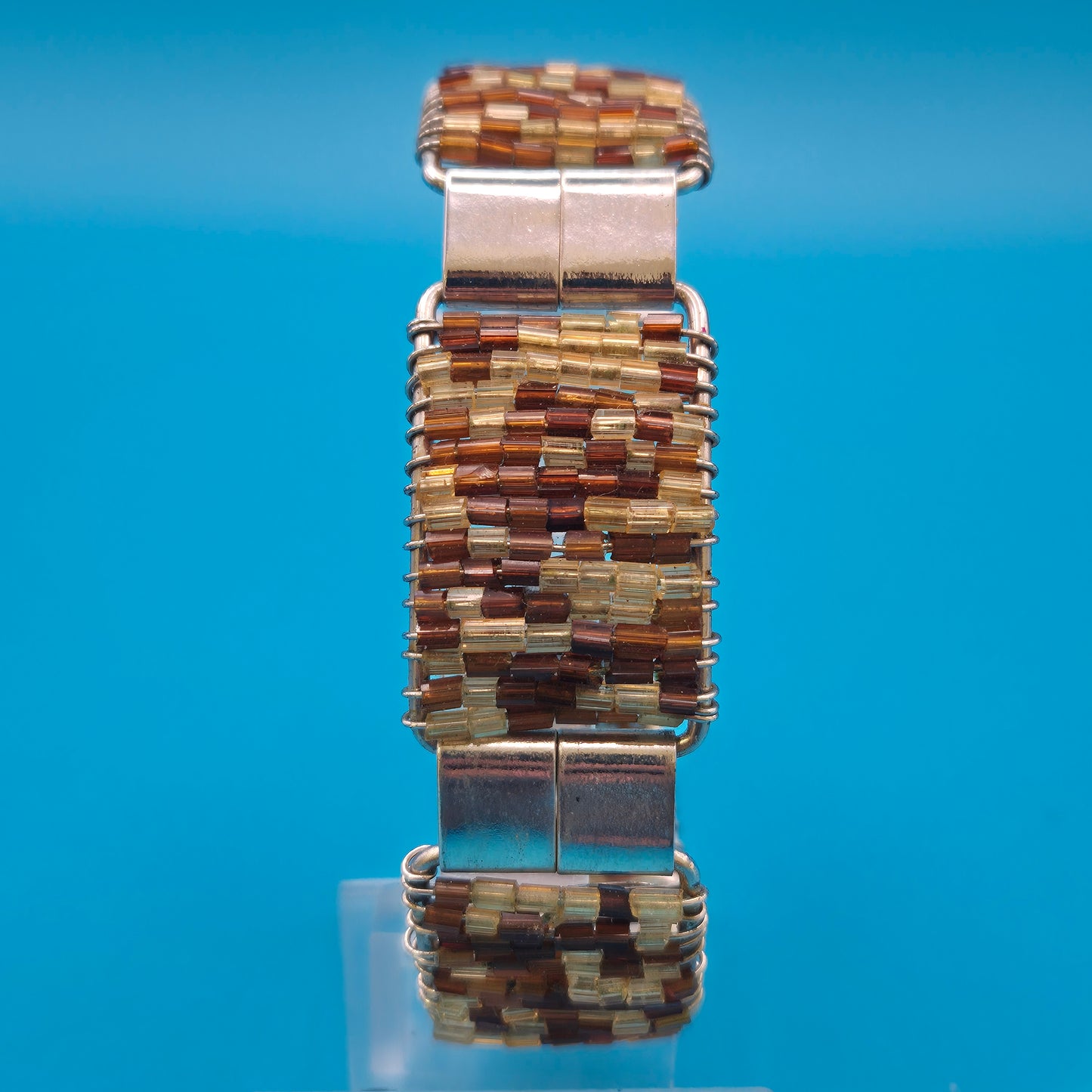 Vintage Armband gewebt mit Glasperlen und Knebelverschluss in Braun-Gold