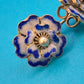 Vintage Emaille Blumen-Ohrstecker in Blau-Weiß Goldfarben
