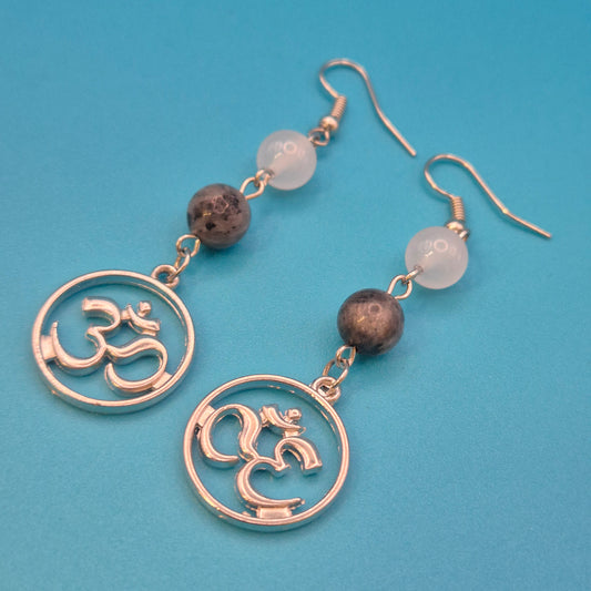 Vintage Om-Symbol Ohrhänger mit Mondstein und Labradorit-Perlen