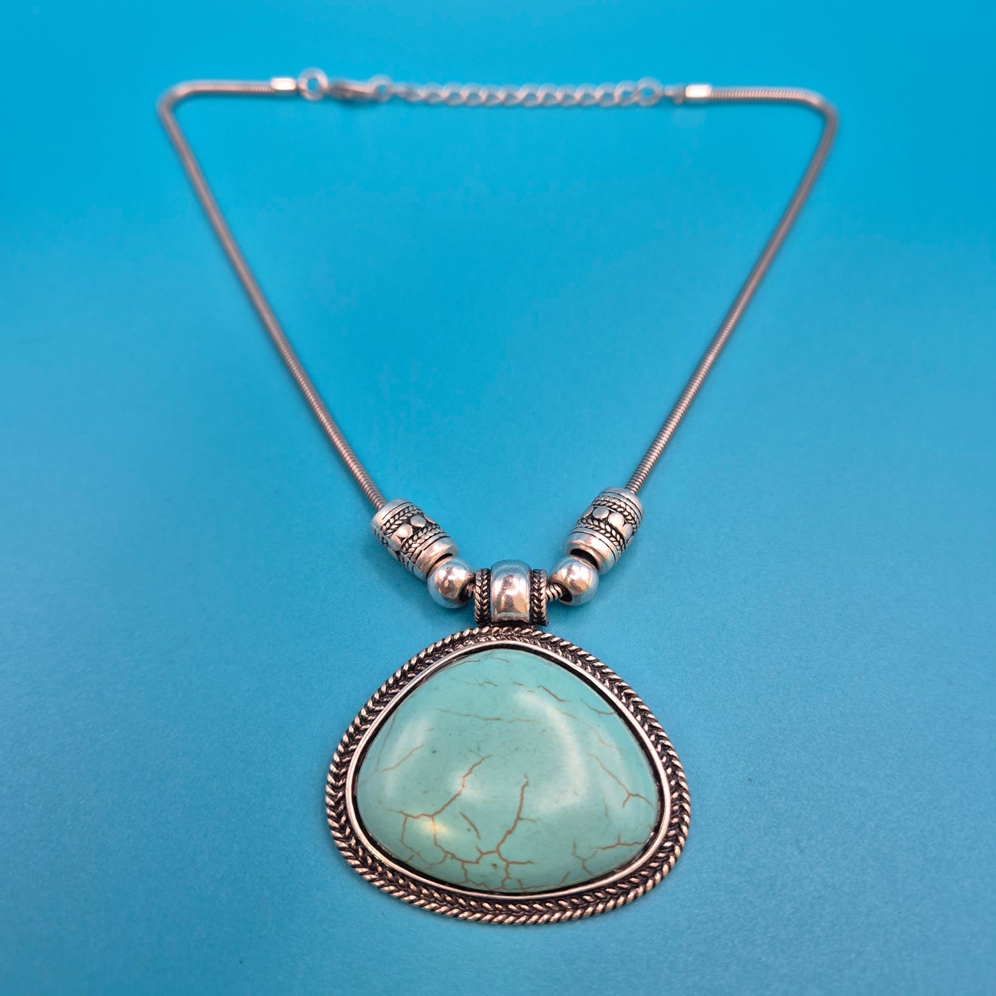 Vintage Kette mit Türkis-Optik Stein Anhänger und Silber-Finish
