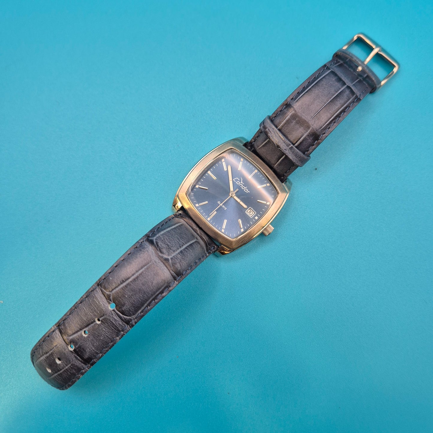Elegante Vintage Condor Quarzuhr mit quadratischem Gehäuse und Lederarmband