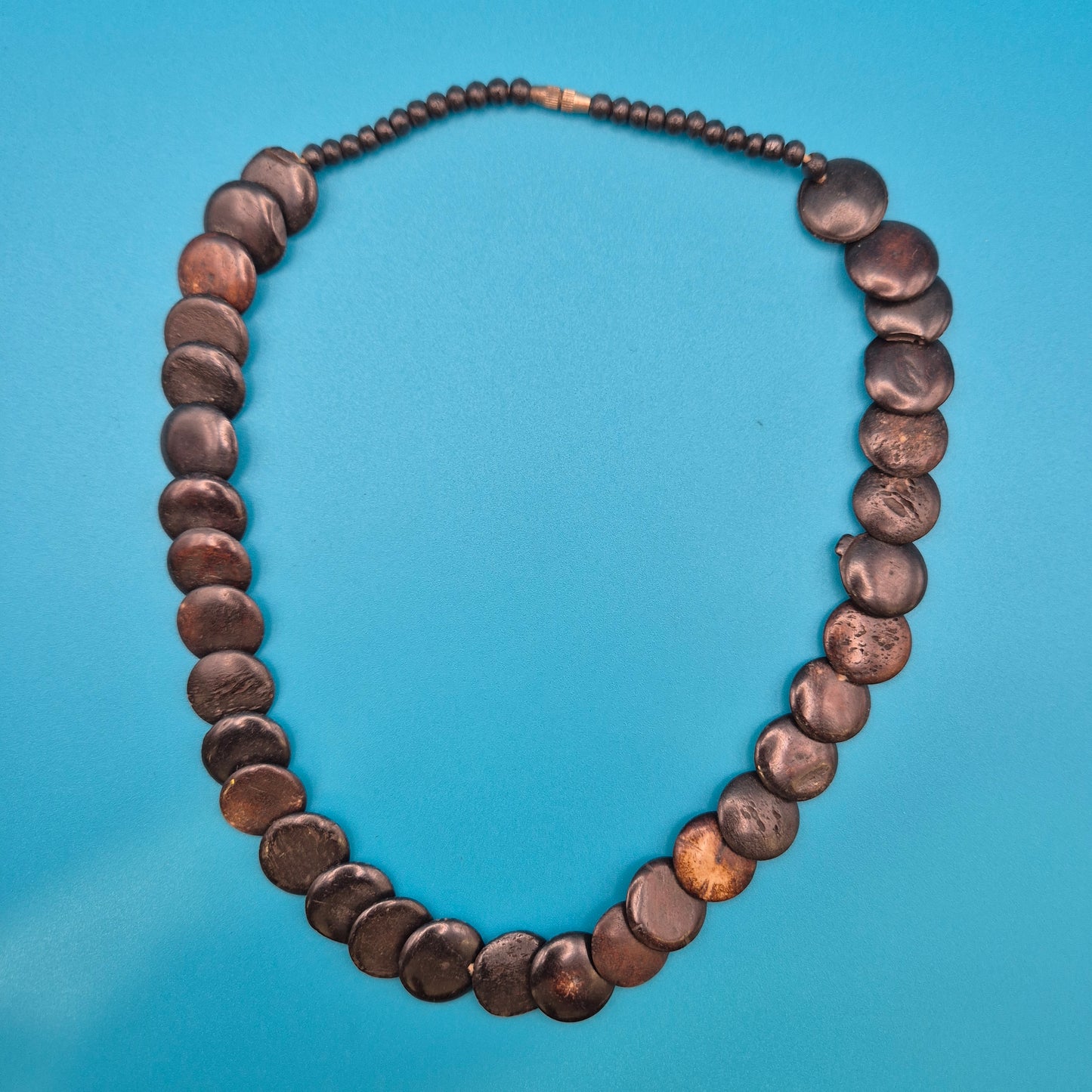 Vintage Statement-Kette mit organischen Holzperlen und Metallelementen