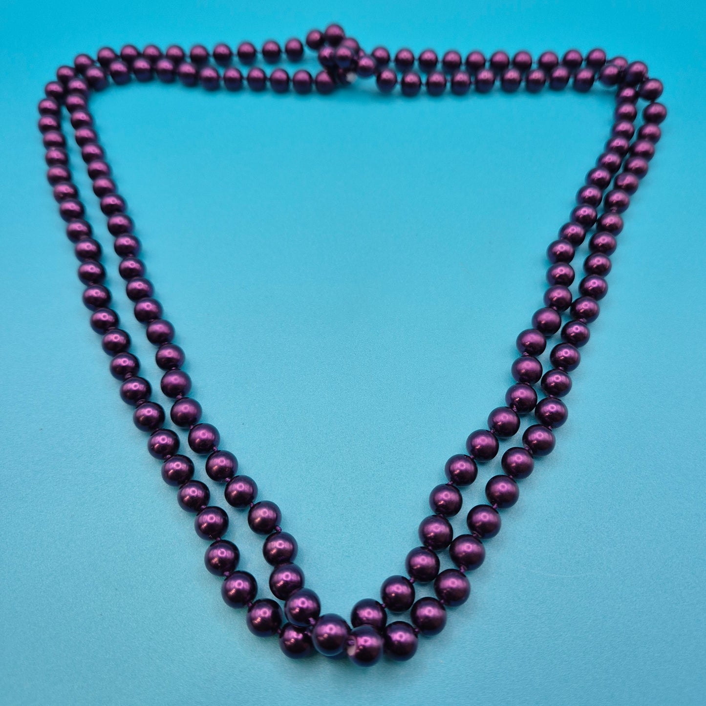 Elegante Vintage Perlenkette in tiefem Lila – Lange Modeschmuck Kette