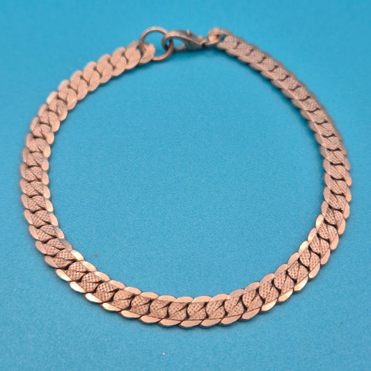 Klassisches flaches Panzerarmband mit feiner Texturierung - Vintage Look