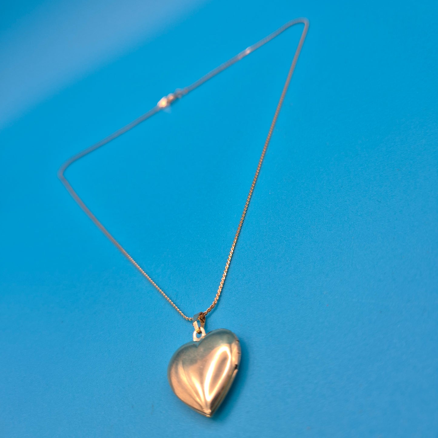 Elegante Vintage Herz-Medaillon Halskette in Goldoptik