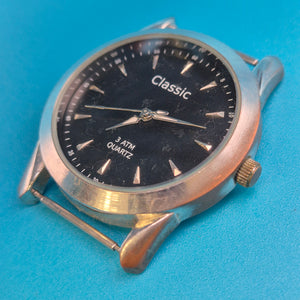 Vintage Classic Quarz-Armbanduhr Herrenuhr mit schlichtem schwarzem Zifferblatt