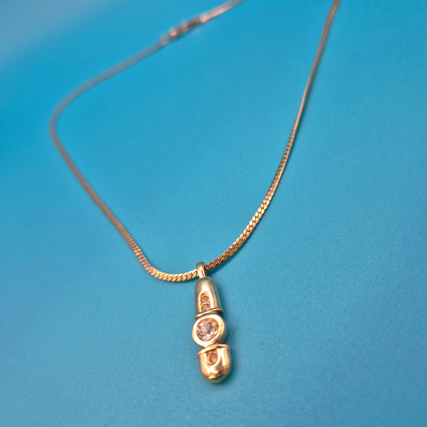 Edle Vintage Goldkette mit modernem Kristall-Anhänger