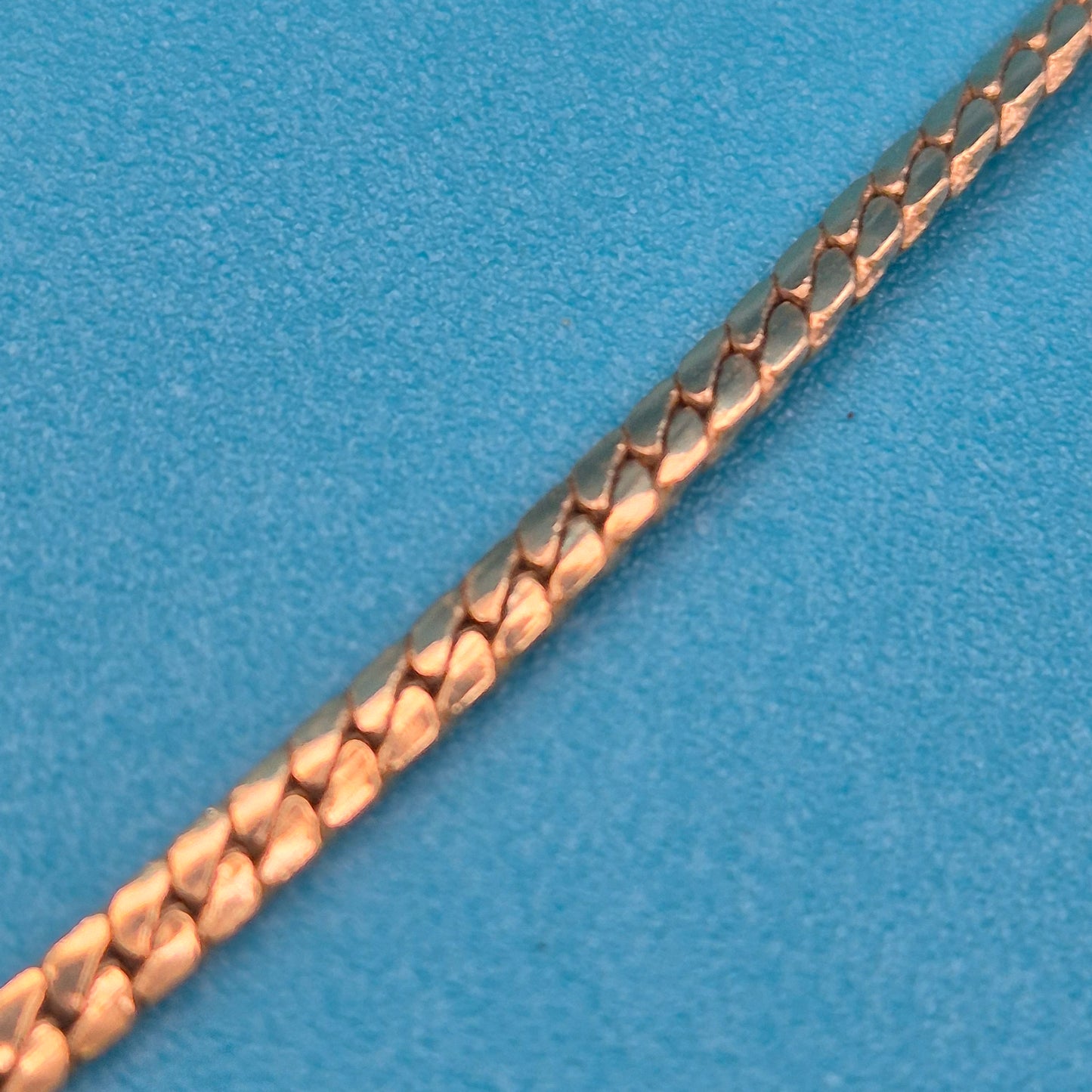 Edle Vintage Goldkette mit modernem Kristall-Anhänger
