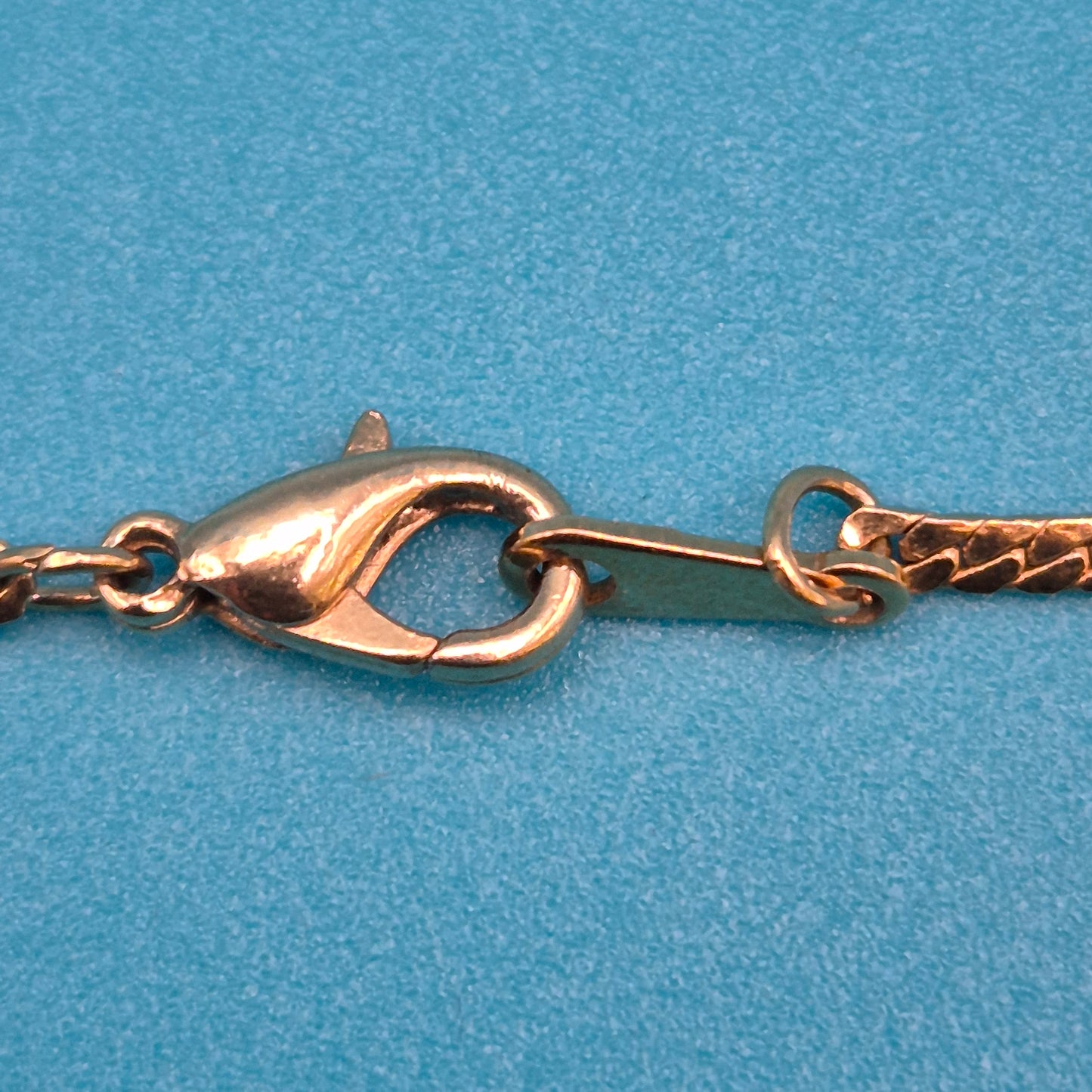 Edle Vintage Goldkette mit modernem Kristall-Anhänger