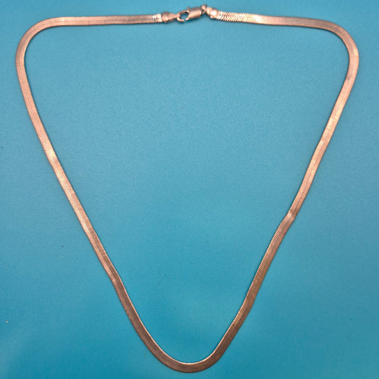 Elegante Vintage Silber-Fischgrätenkette Klassisches Design