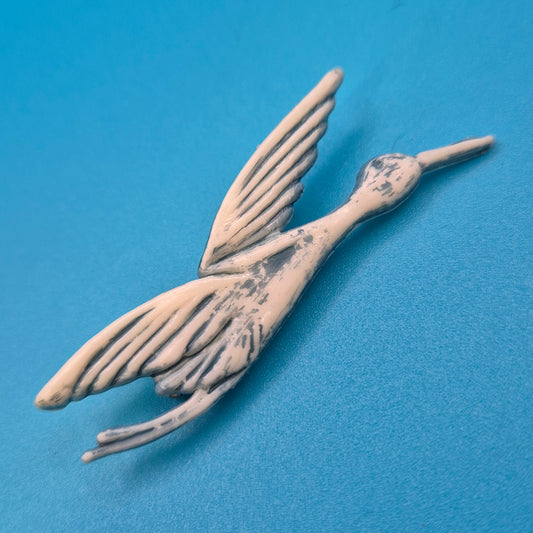 Vintage Vogel Brosche – Filigranes Design in Cremeweiß und Silber-Optik