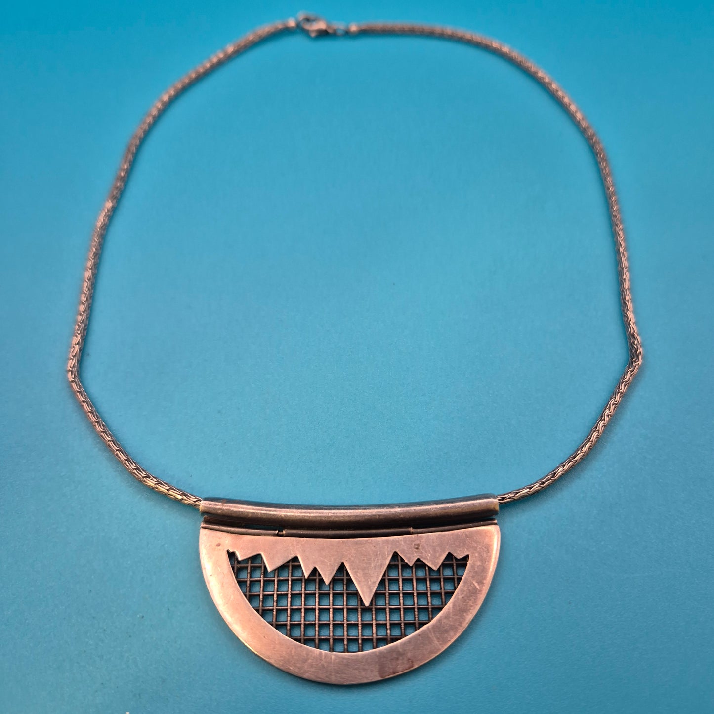 Vintage Statement-Kette mit architektonischem Halbmond-Anhänger
