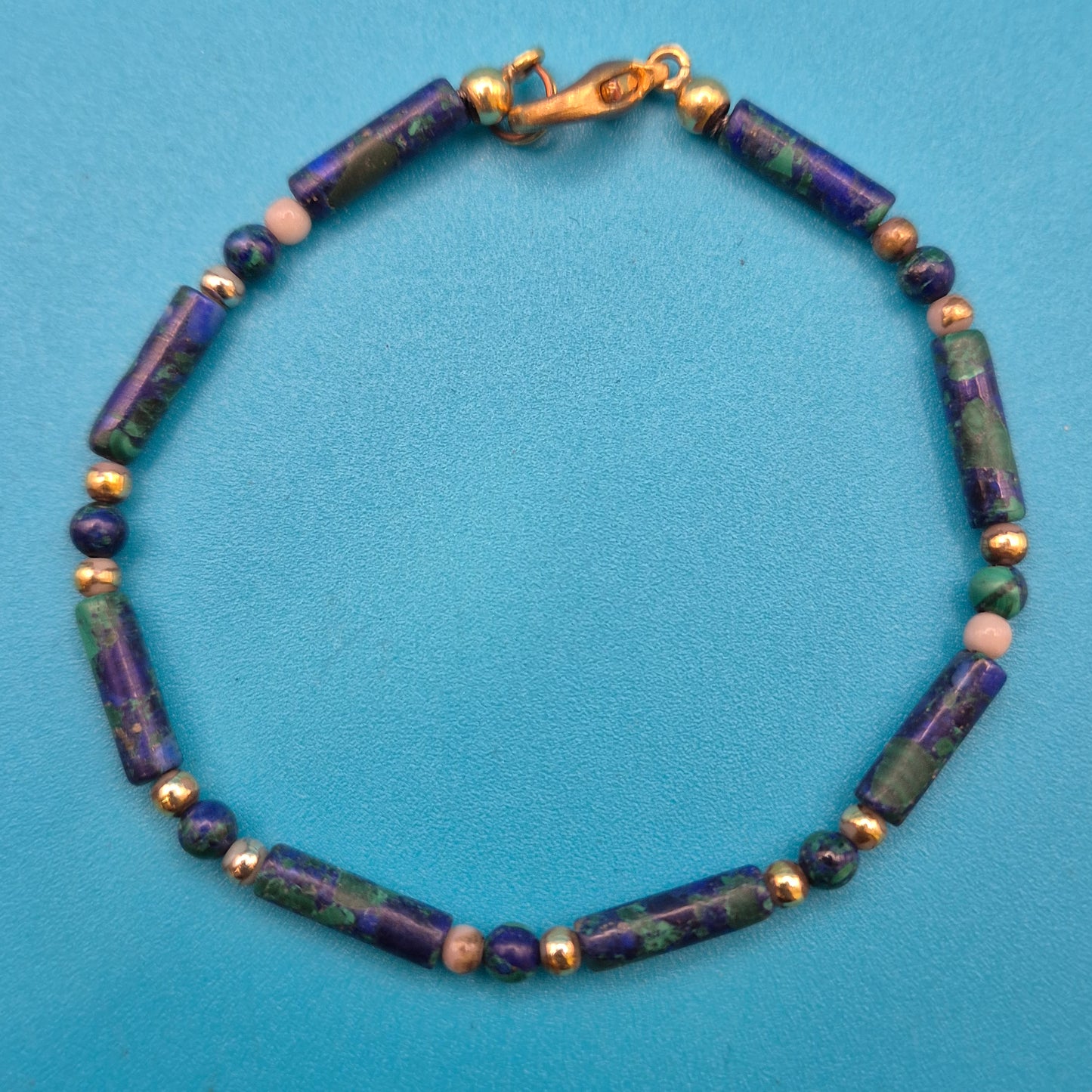Vintage Azurit-Malachit Perlenarmband mit Goldakzenten